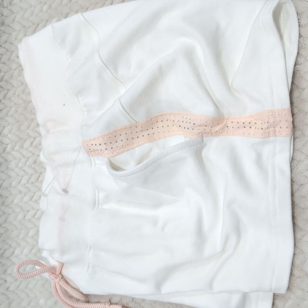 Shorts - Picture 3 of 3